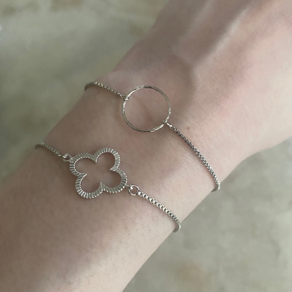Silver circle bracelet